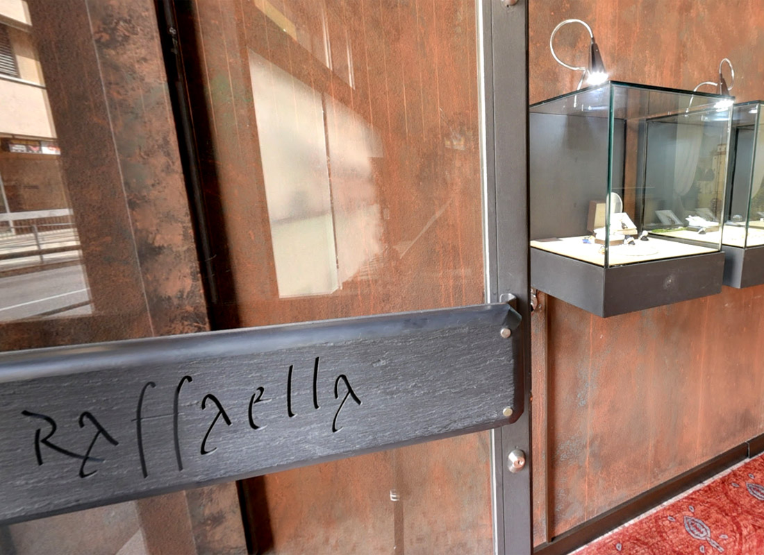Entrata del negozio Raffaella Gioielli a Mendrisio